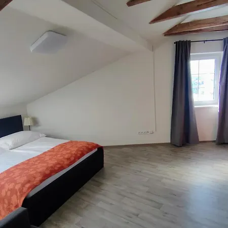 Symbiola Apartmán Decin